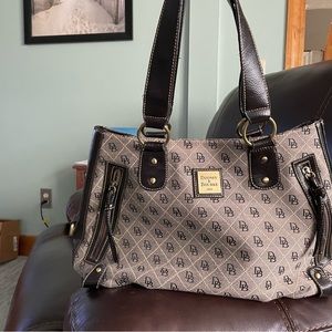 Dooney and bourke handbag